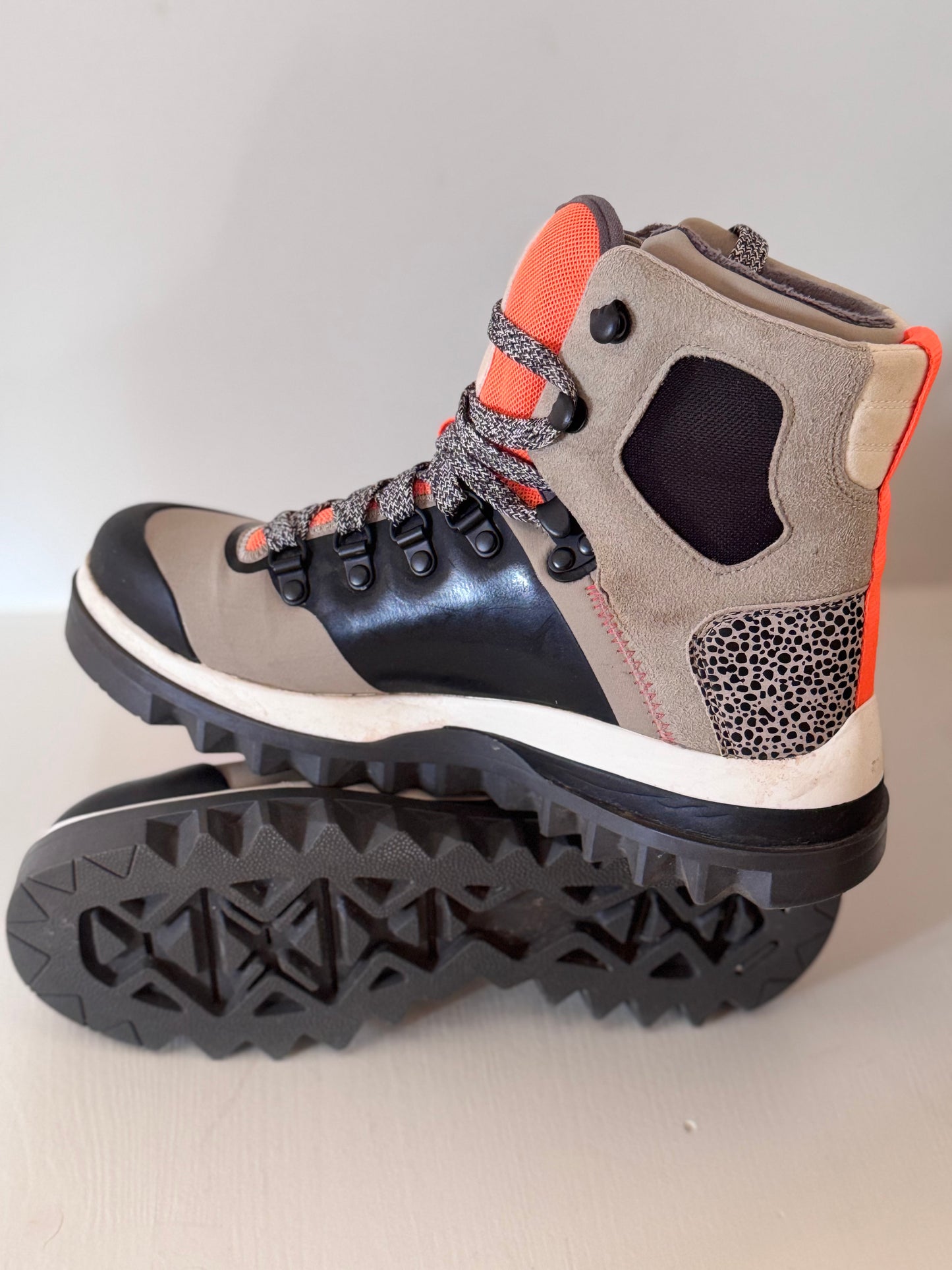 ADIDAS x STELLA MCCARTNEY EULAMPIS Outdoor Boots