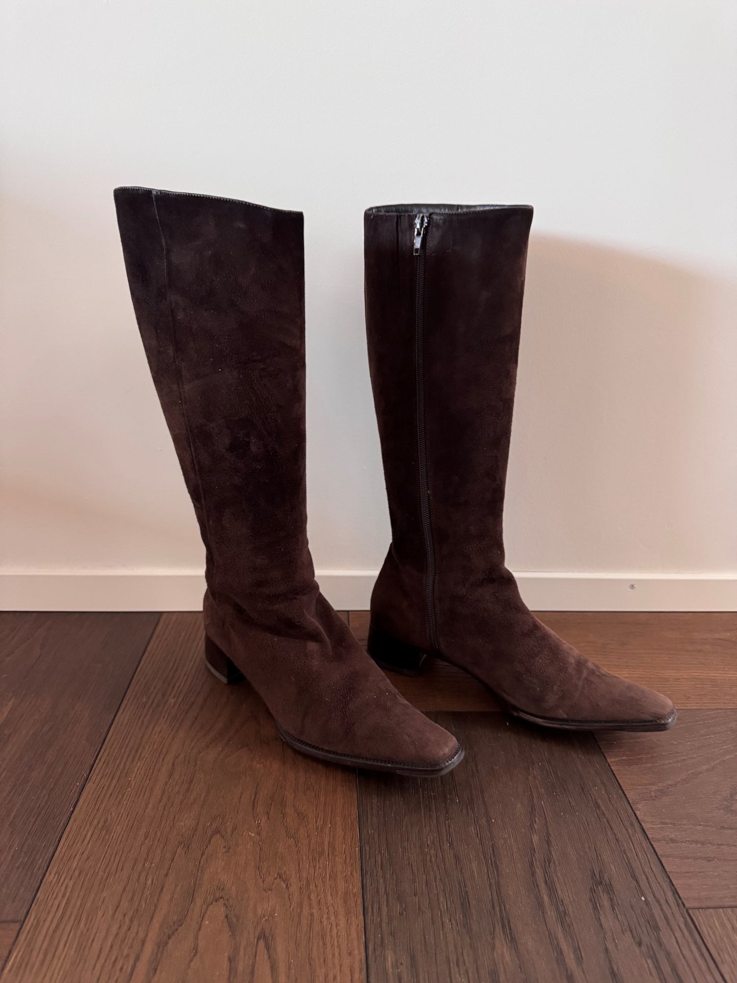 VINTAGE Italian Suede Boots