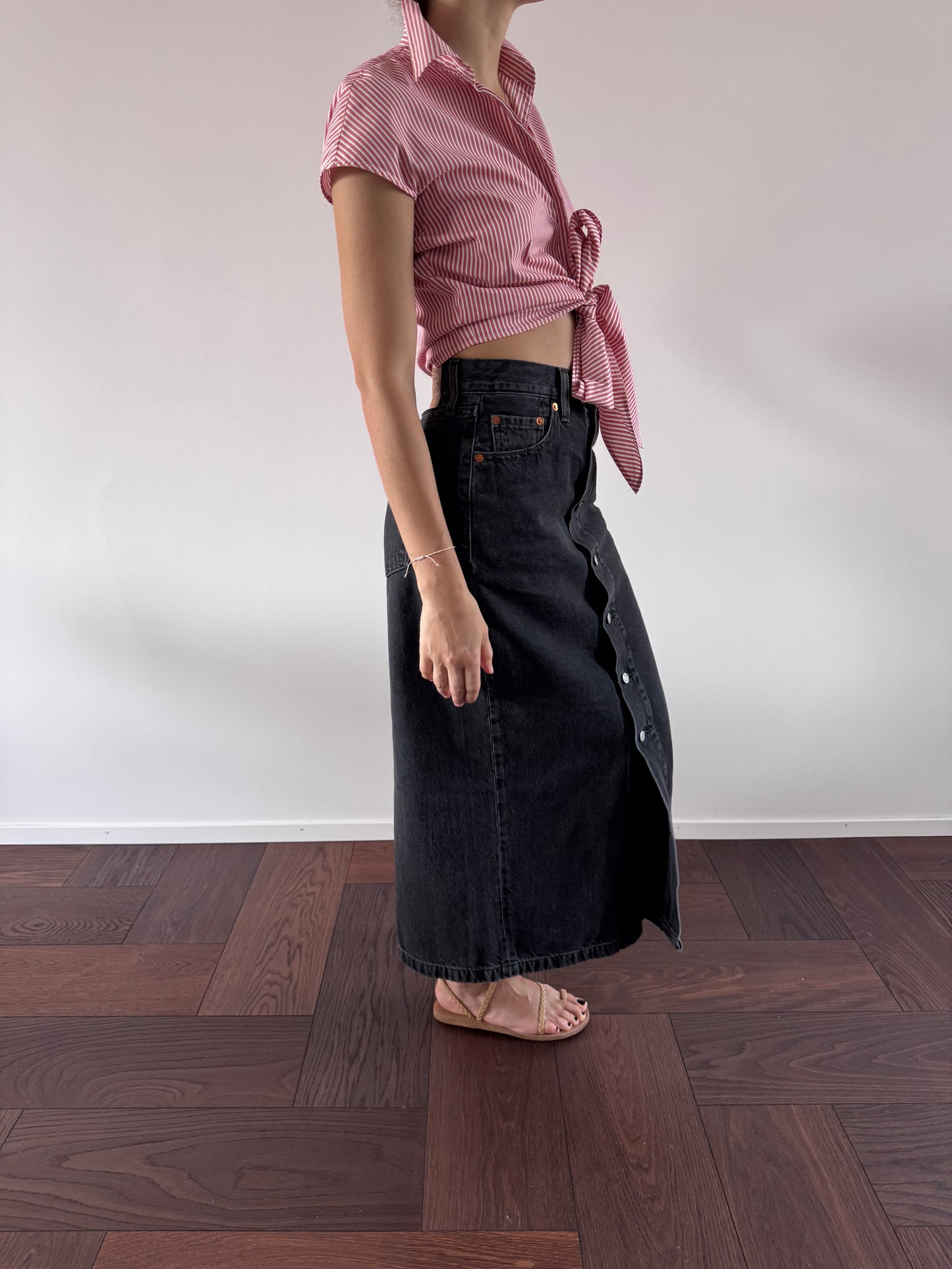 LEVI‘S Black Denim Skirt