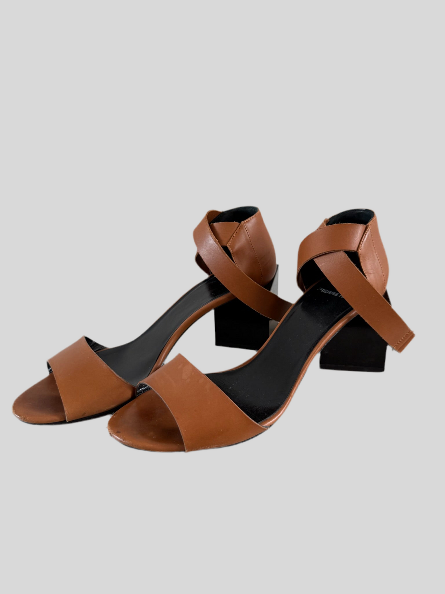 PIERRE HARDY Geometric Heels