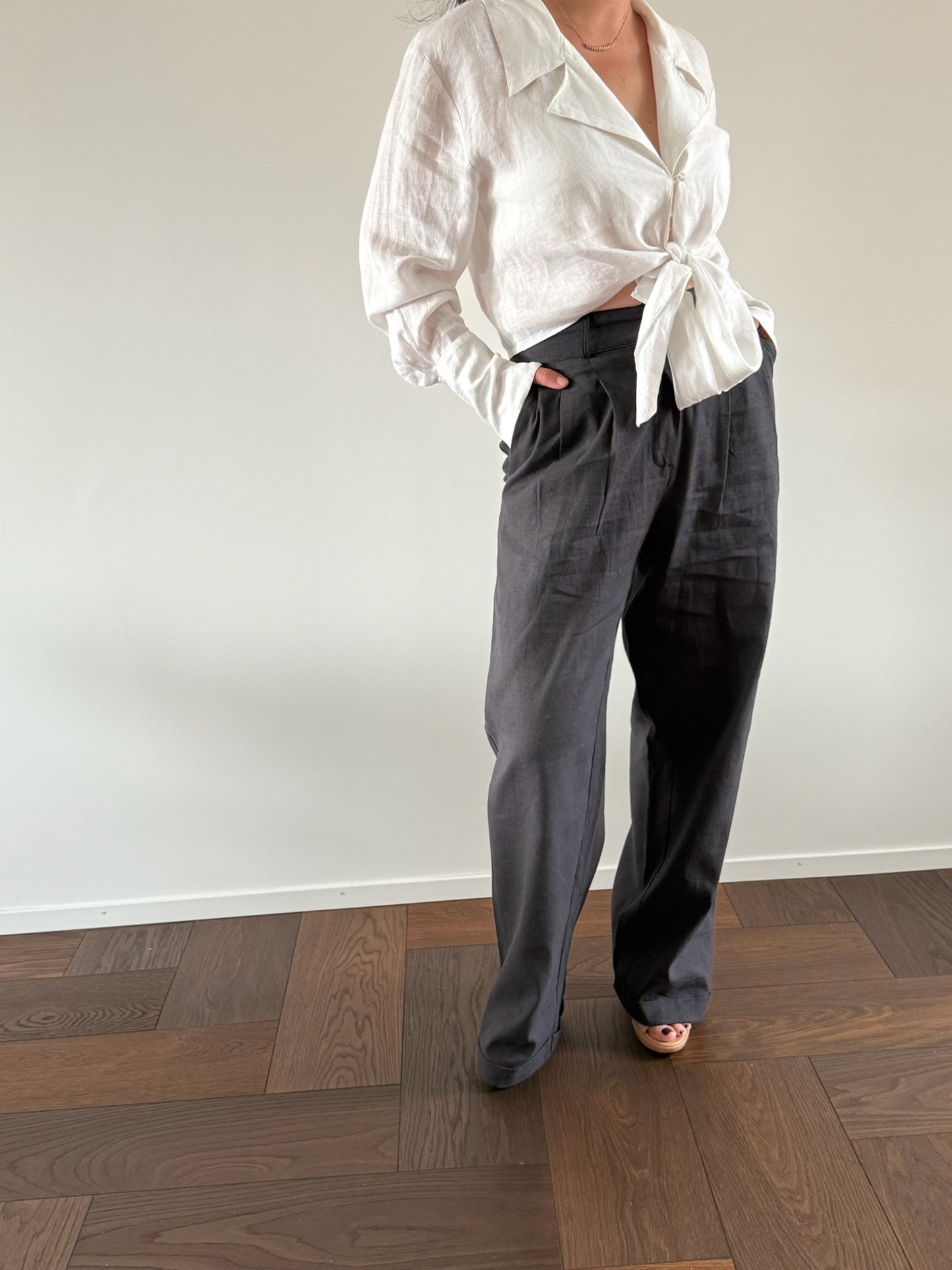 BASE RANGE Linen Pants